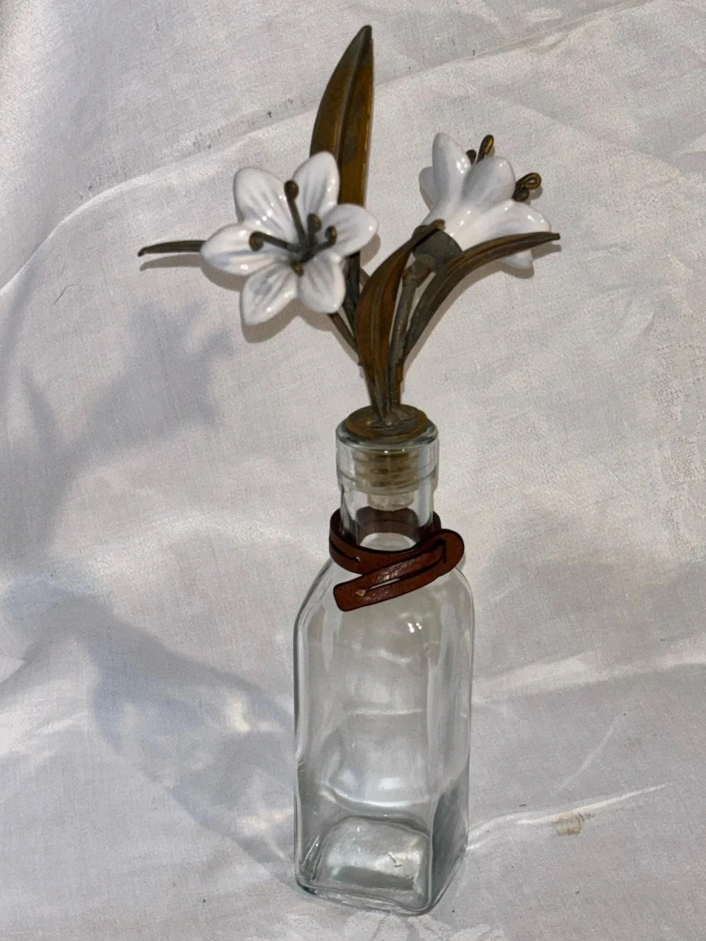 Vintage Tole Gilt Metal Porcelain Lily French Style Flower Glass Bottle Stopper